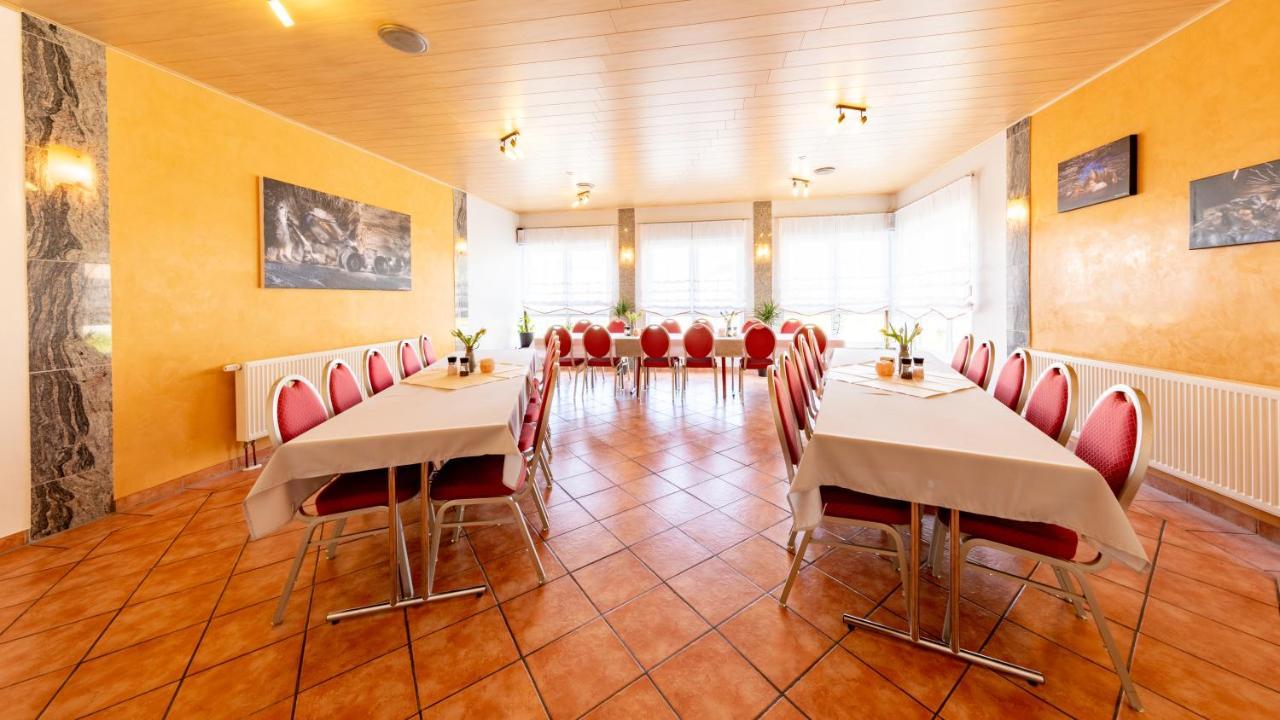 Pension & Gaststaette Zur Salzgrube Зондерсхаузен Экстерьер фото